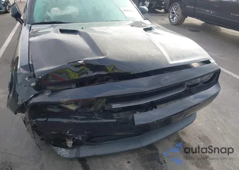 2014 Dodge Challenger Sxt Plus z USA, uszkodzony, nr VIN 2C3CDYAG3EH121981